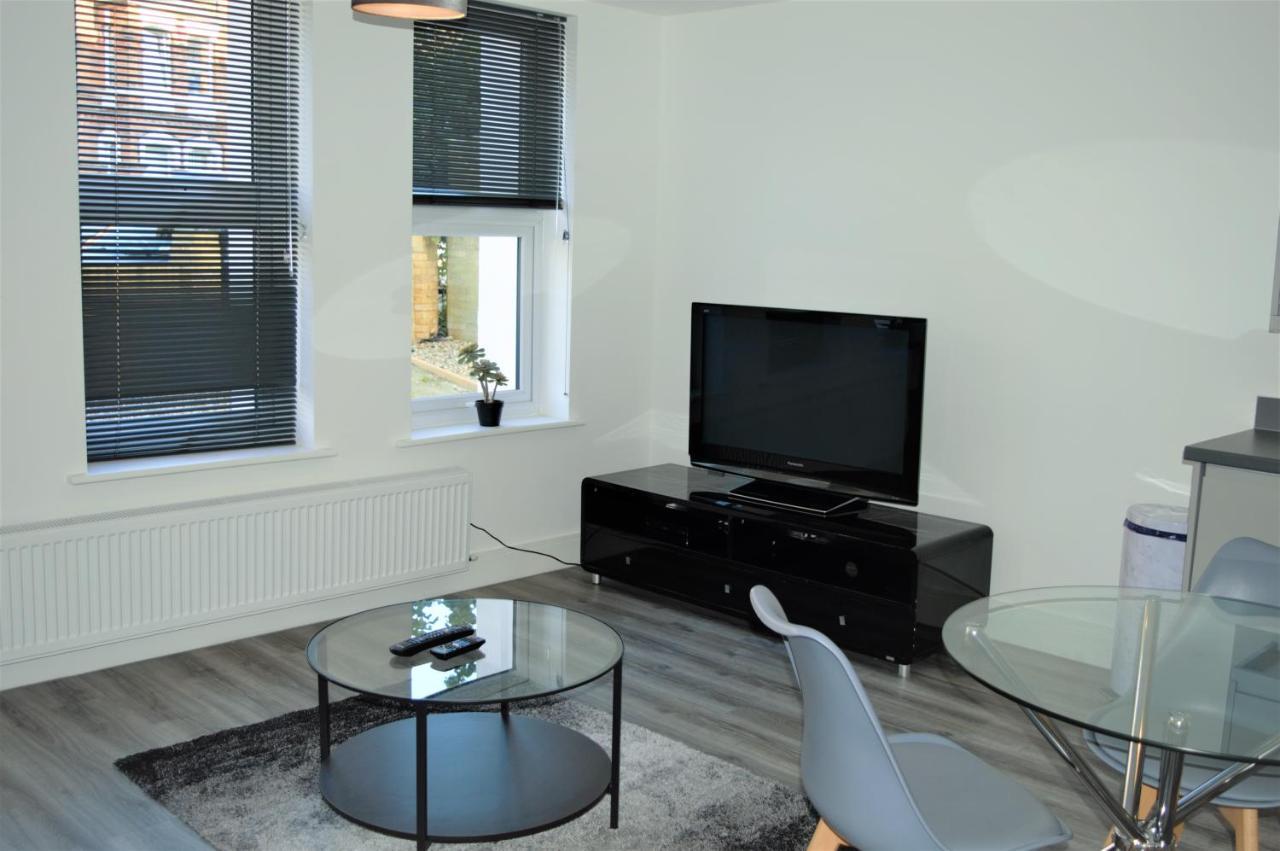 Cheriton Gardens 2 Bed Folkestone Villa Exterior photo